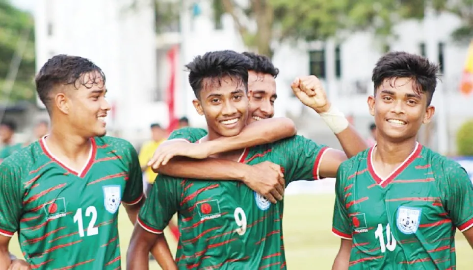 Mirajul hat-trick sends Bangladesh to semis 