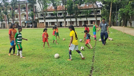 Kolsindur girls lead national football team