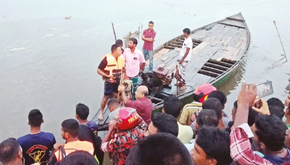 At least 24 die as boat sinks in Panchagarh 