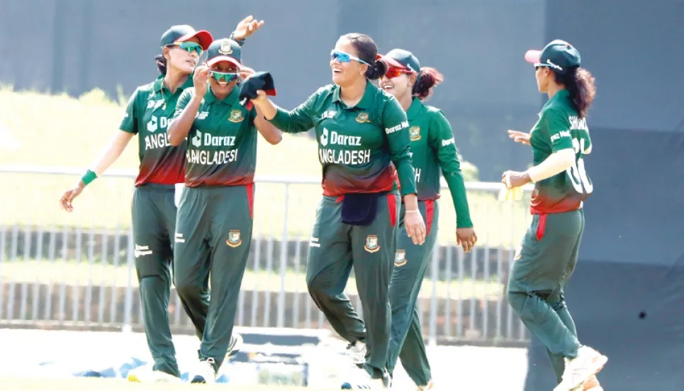 Bangladesh begin title defence in style 