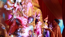 Durja Puja: Saptami celebrated with fervour, Ashtami today 