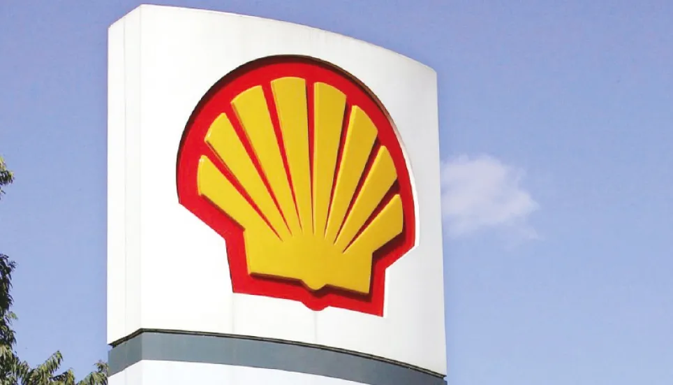 Shell shares slide on hit to refining profit 