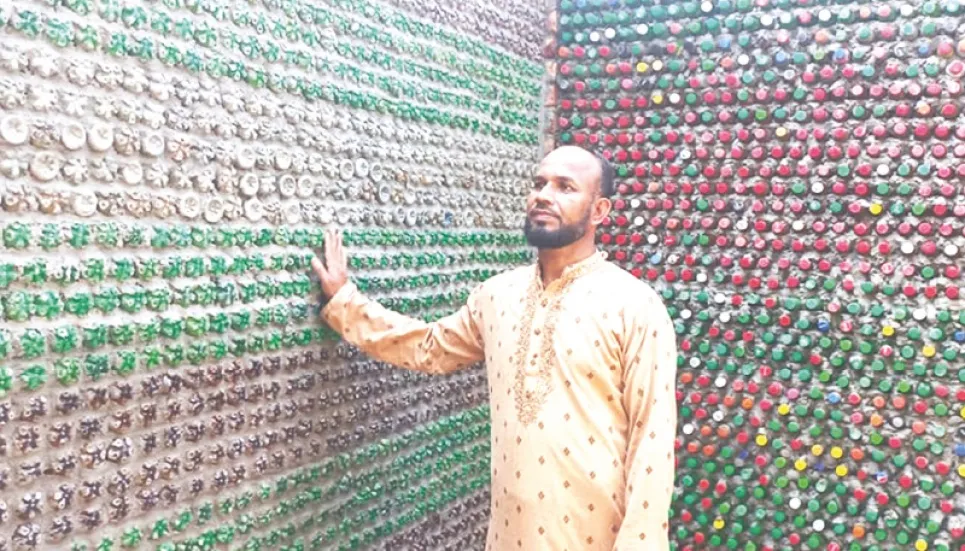 A house made of plastic bottles 