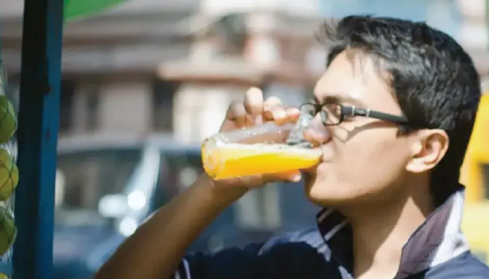 Sales of soft drinks go up in scorching heat 