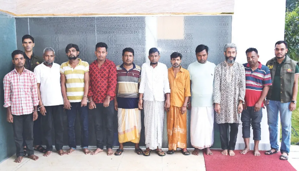 Ten fraudsters held for robbing people of Tk11 crore 