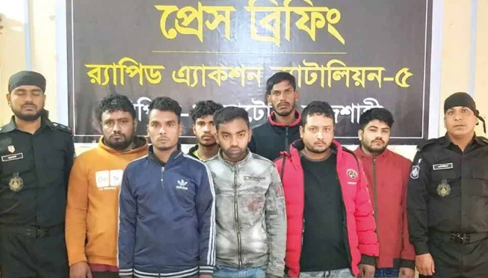 7 hackers held in Natore for swindling expatriate’s money 