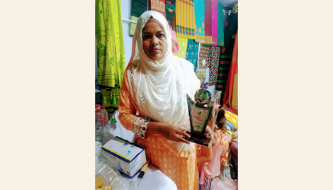 Pandemic turned Salma a pitha maker, now she delivers abroad