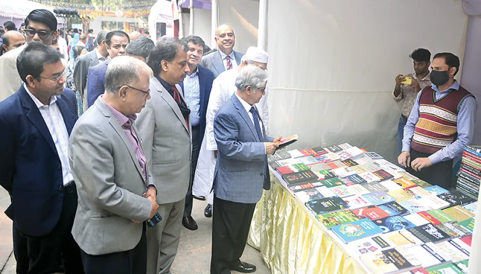 Non-fiction book fair begins at DU