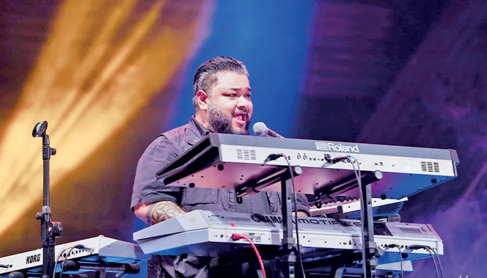 Fuad enthrals Dhaka with popular tracks in night of nostalgia