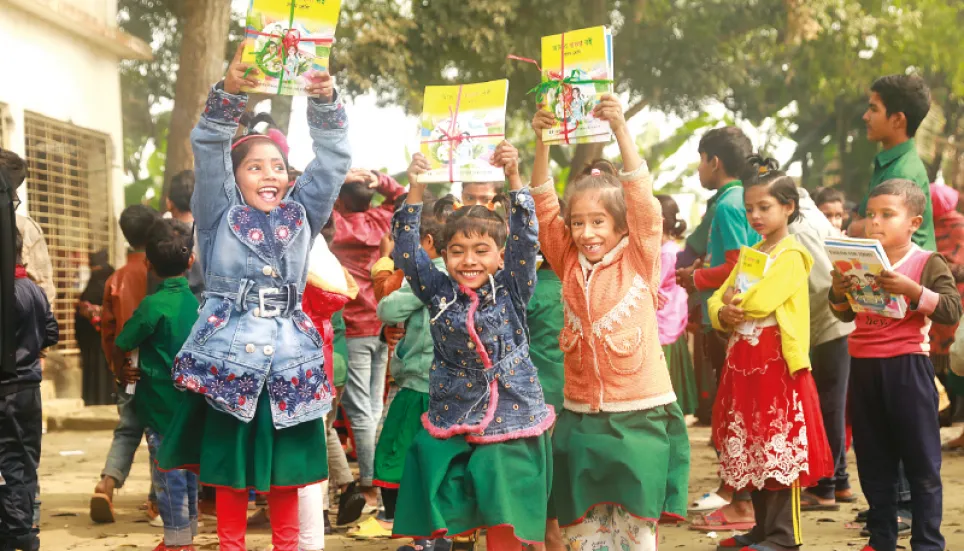 Students mark New Year with fresh books