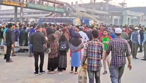 Students block Airport Road demanding safe roads
