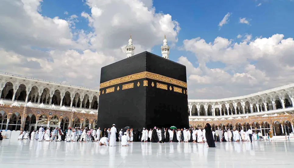 Hajj flights begin May 9, says religious minister