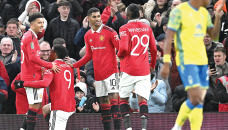 Man Utd cruise into League Cup final