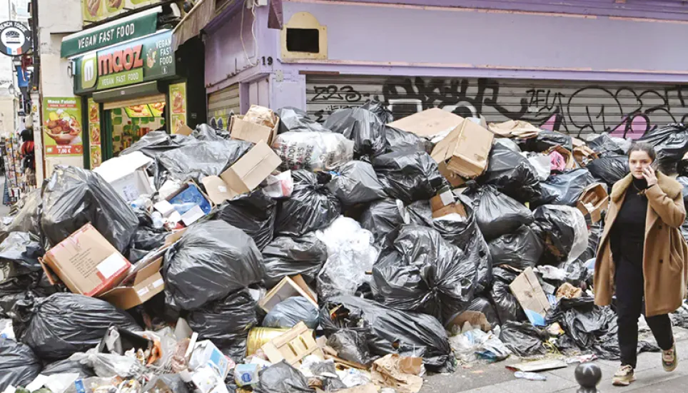 Paris garbage workers to strike again