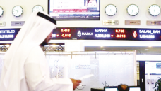 Saudi bourse gains amid strong oil prices; Egypt falls