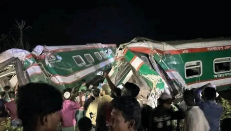 Sonar Bangla Express crashes into freight train, 20 injured