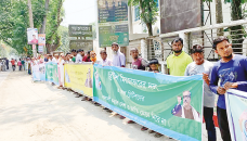 Human chain to protect tobacco and bidi industry 