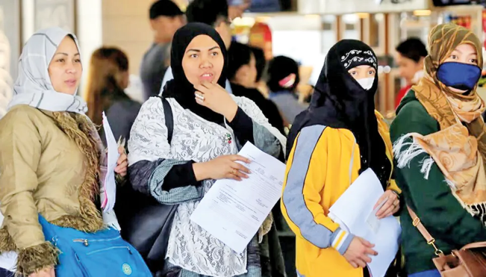 Kuwait suspends new visas for Philippines workers