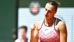 2nd seed Sabalenka powers into French Open last 16