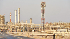Saudi Arabia slashes output further to boost oil price