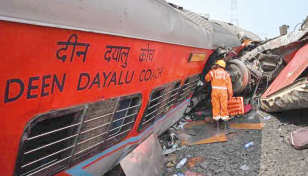 Indian train service to resume after deadly crash