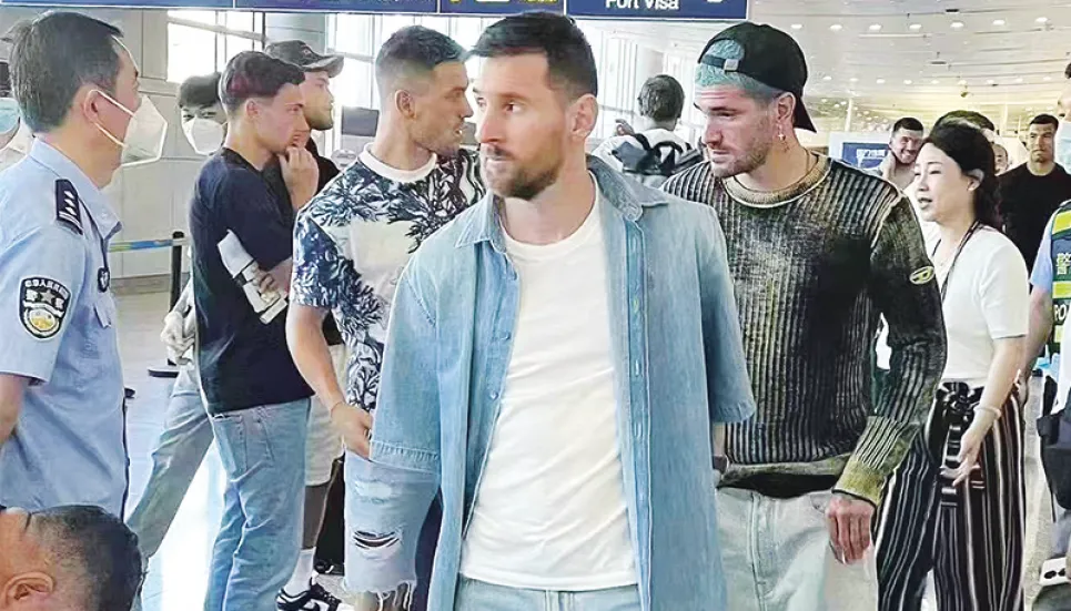 Messi gets rockstar welcome in China