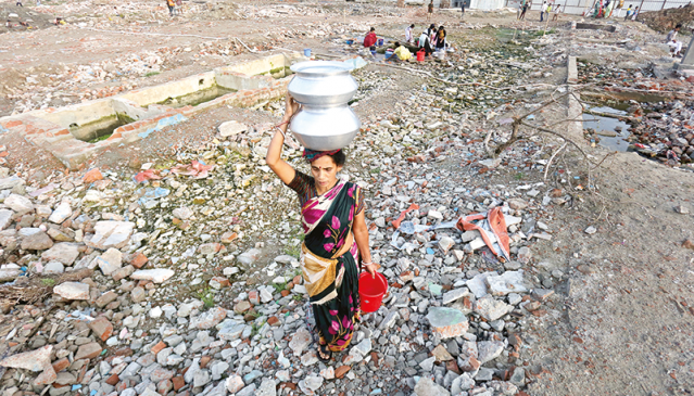 Dhaka dwellers face water crisis amid power cuts