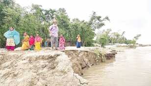 River erosion fear grips villagers