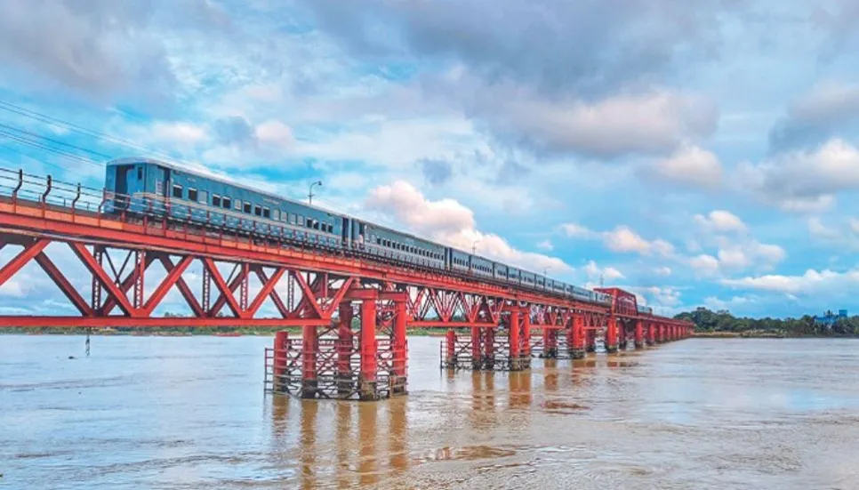 Kalurghat Bridge made off-limit for 3 months