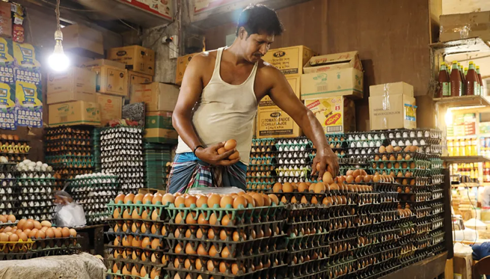 Egg price drops below govt fixed rate