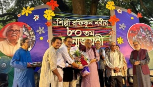 Eminent artist Rafiqun Nabi gets showered with love on 80th birthday