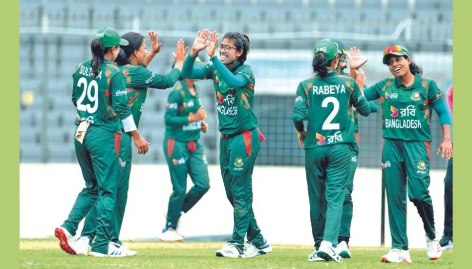 Bangladesh National Women's Cricket team meet PM