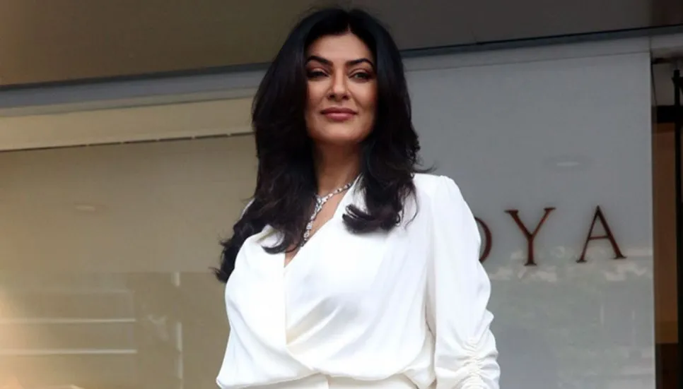 Sushmita bags 2 awards for her performance in ‘Aarya’