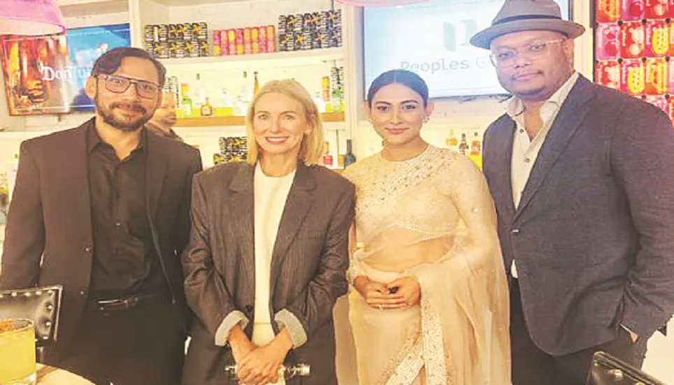 Mehazabien Chowdhury meets Naomi Watts at TIFF