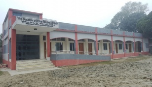 Severe cold forces school closure in Joypurhat, Kurigram