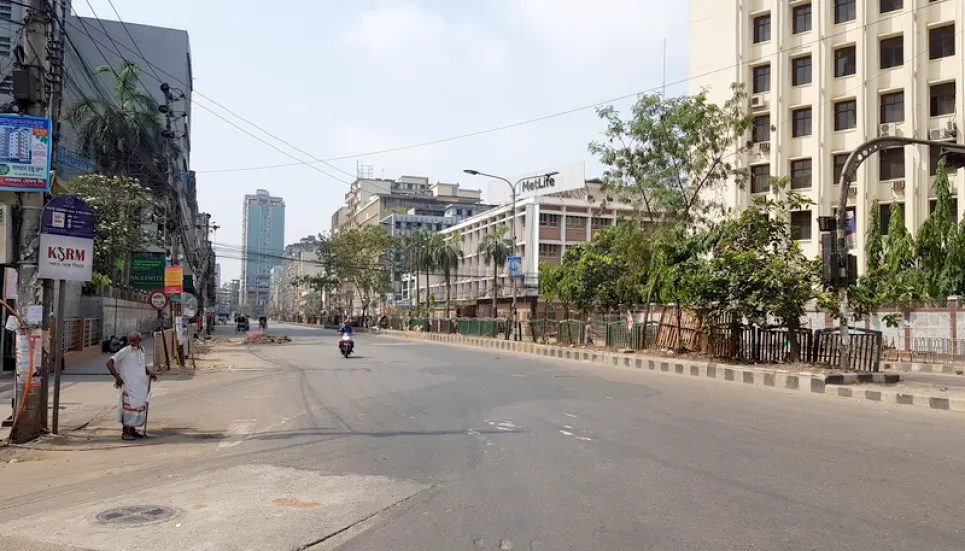 Thin crowd on streets as Bangladesh put under “strict lockdown”