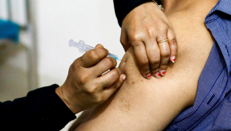 Health, trade chiefs urge vaccine makers to help poor nations