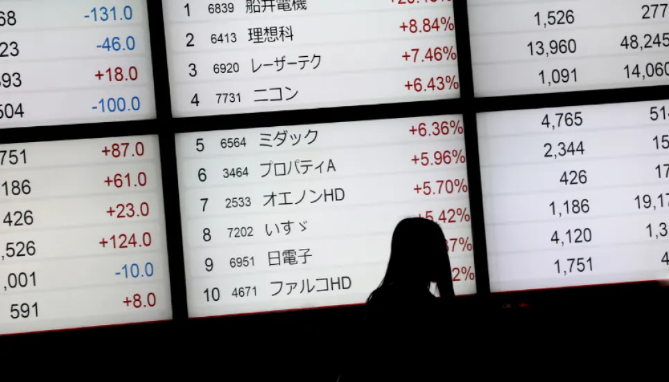 Asia markets a sea of red on renewed virus fears