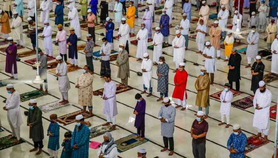 Offer Eid-ul-Fitr prayer at mosques instead of Eidgahs: Govt