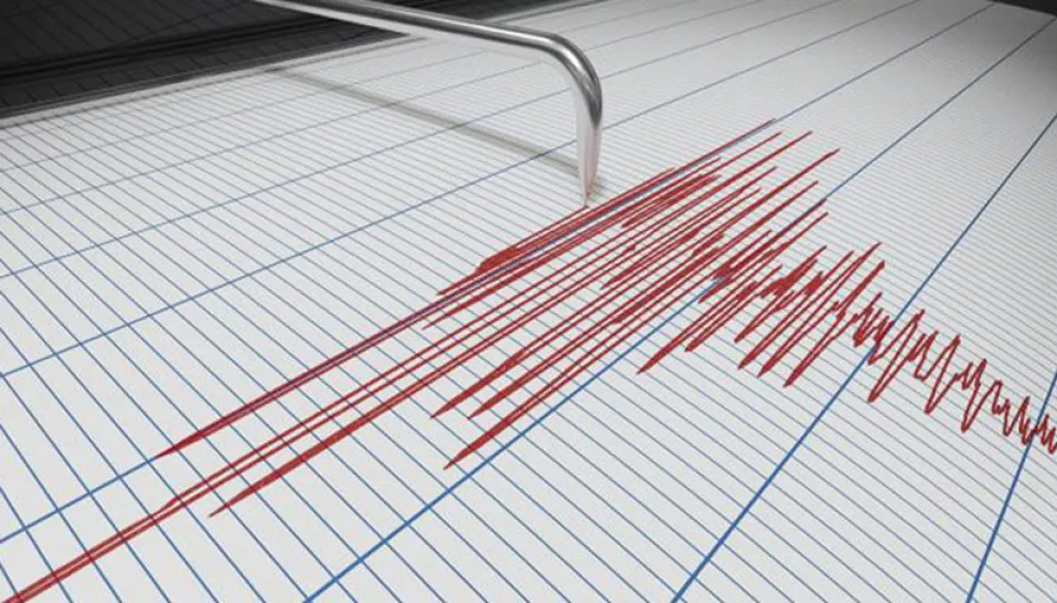 Strong quake hits Bangladesh, India