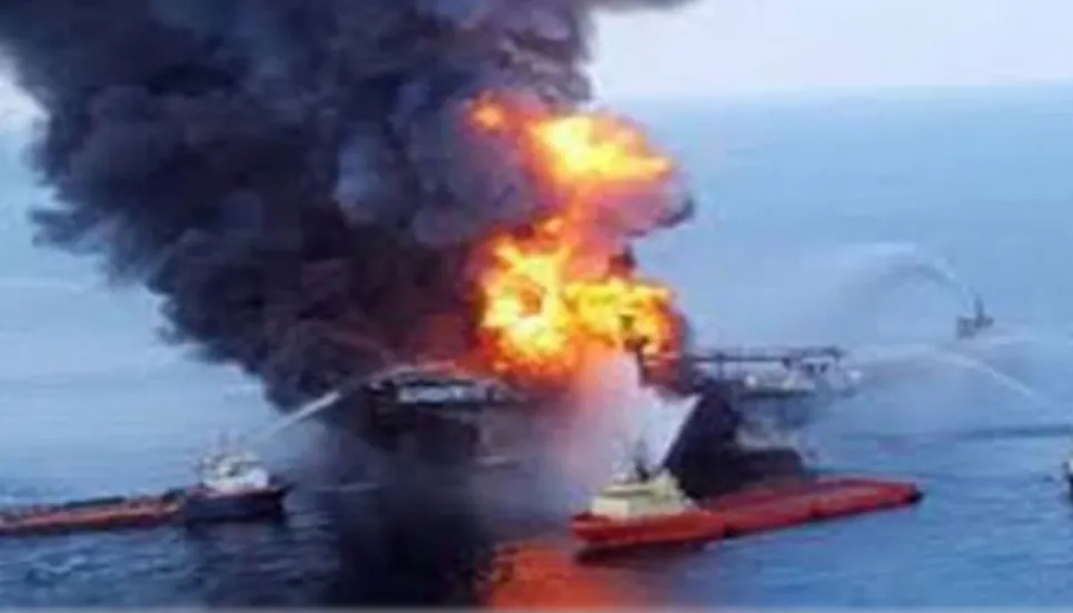 Two killed in oil tanker fire in Patenga 