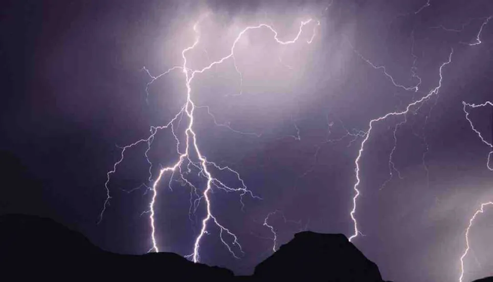 Lightning strike kills 3 in Pabna