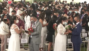 200 couples tie the knot in Peru mass wedding