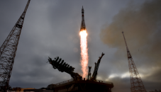 Russia ready to 'fight' for space tourism supremacy