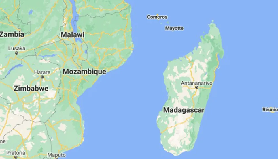 At least 17 die, 60 missing in Madagascar shipwreck