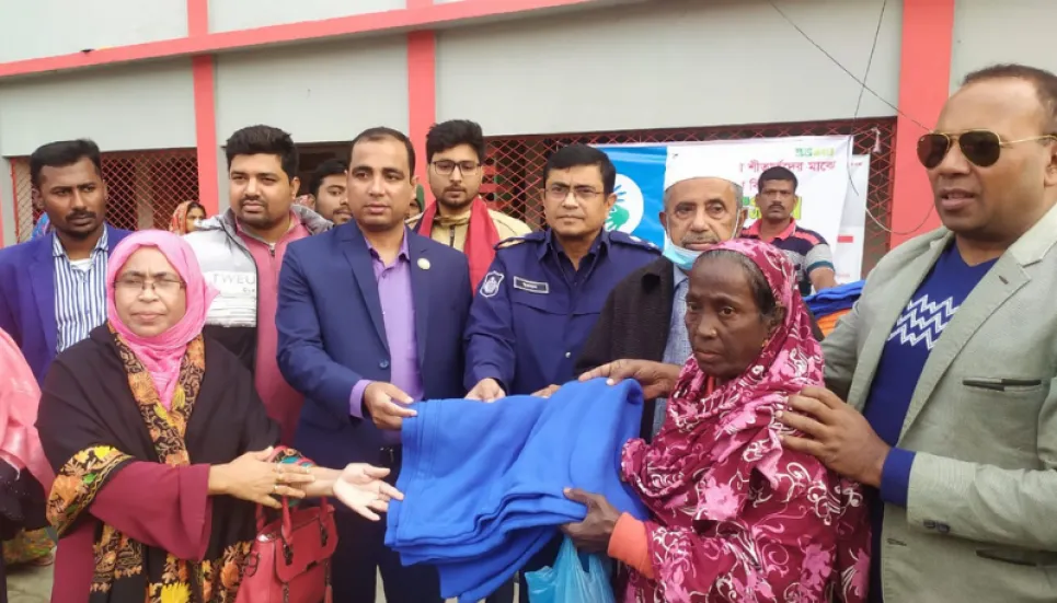 Bashundhara Group distributes blankets in Bagerhat