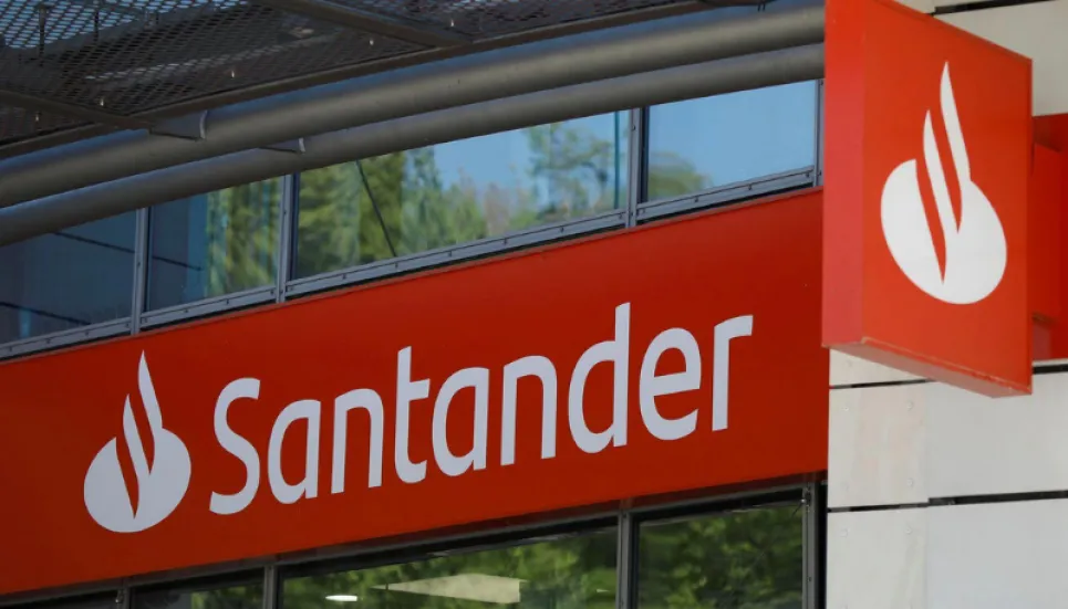 Santander UK hands out £130m in Christmas Day error