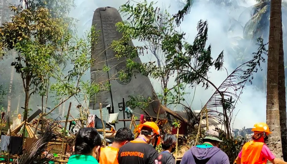 29 killed in Philippines military plane crash