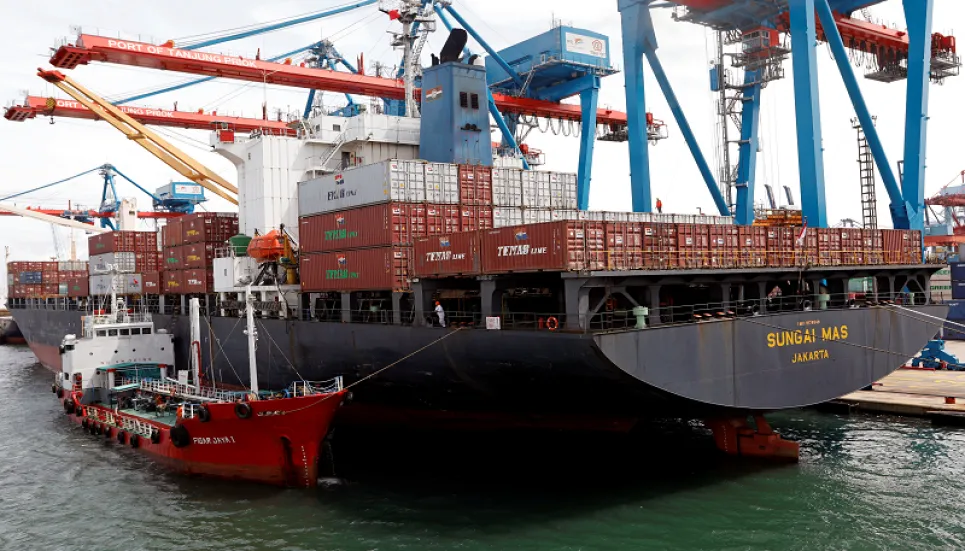 Indonesian exports, imports surge in May amid commodity price spike