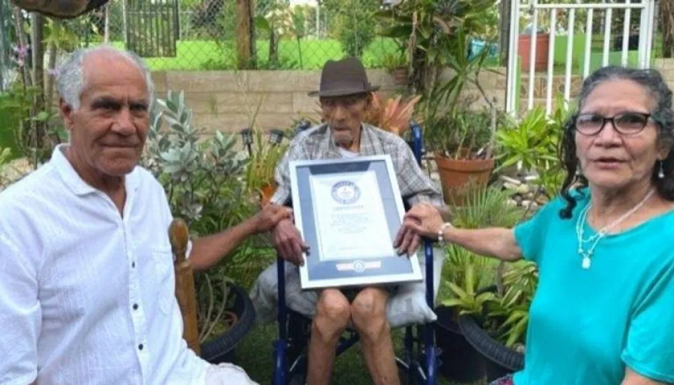 112-year-old Puerto Rican becomes world's oldest living man